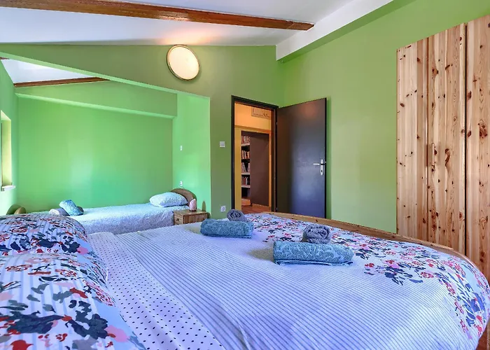 Question 42 - Comfort Apartment