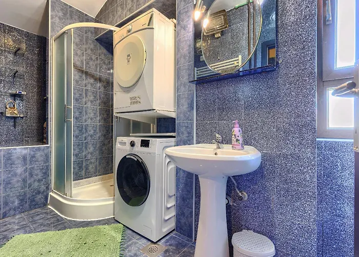 Question 42 - Comfort Apartment *